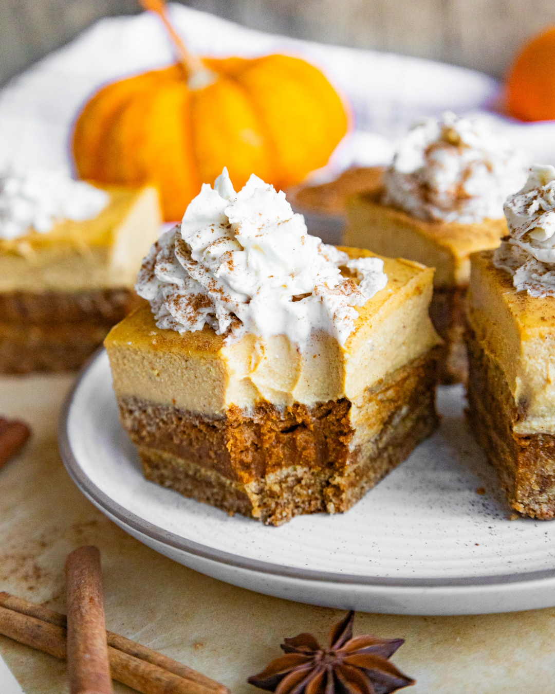 Pumpkin Pie Cheesecake Bars